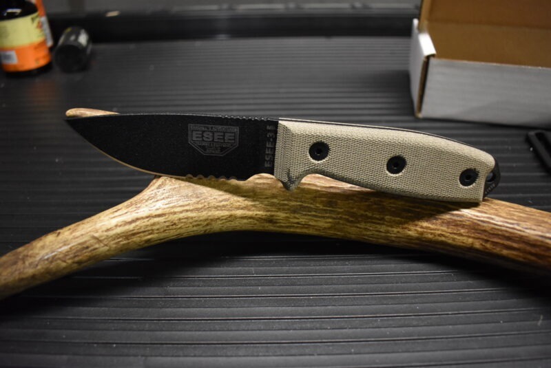 ESEE 3MIL, serrated, molle back - Image 3