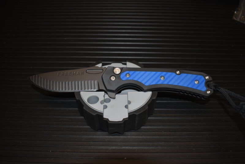 Freeman 451 Folder S45VN Blue G-10 - Image 4