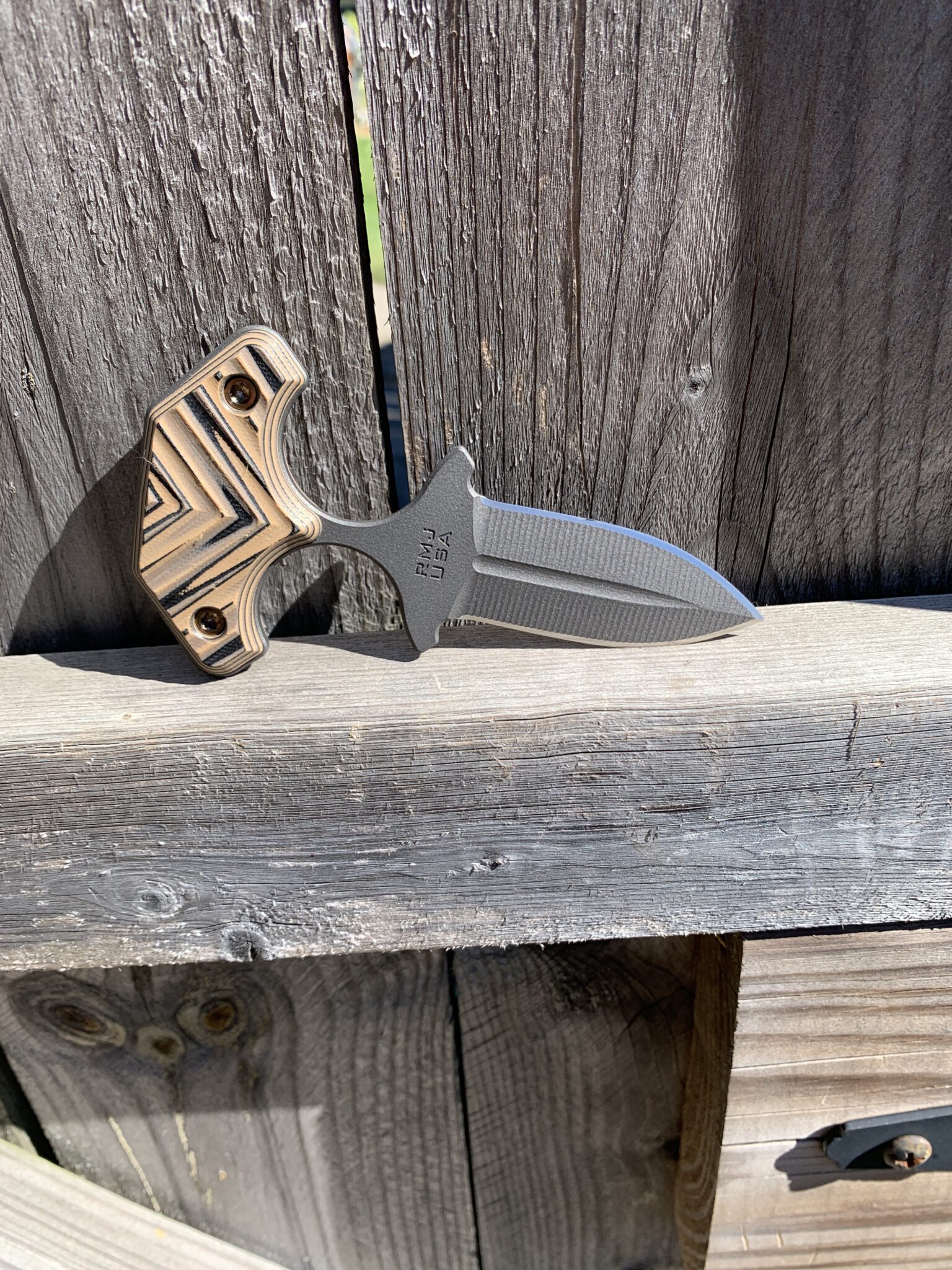 RMJ Tactical BUB Push Dagger Hyena Brown - Image 4